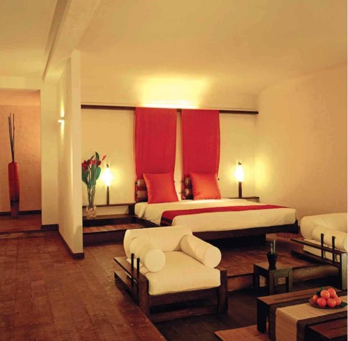 Rainforest Resort Athirappilly Exterior foto